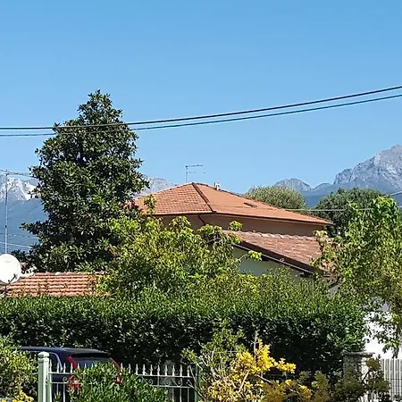 Le Mura * مارينا دي بييتراسانْت